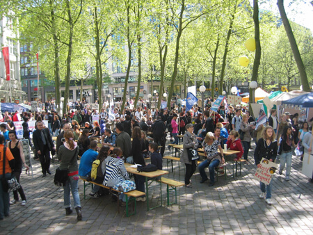 1.000 Menschen demonstrierten gegen Tierversuche - Großdemo in Hamburg 2011