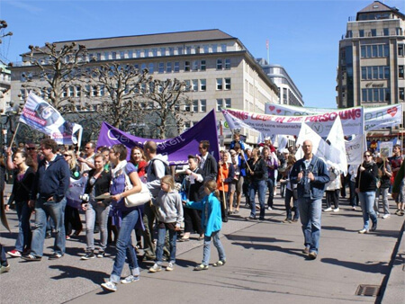 1.000 Menschen demonstrierten gegen Tierversuche - Großdemo in Hamburg 2011