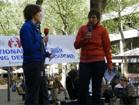 1.000 Menschen demonstrierten gegen Tierversuche - Großdemo in Hamburg 2011