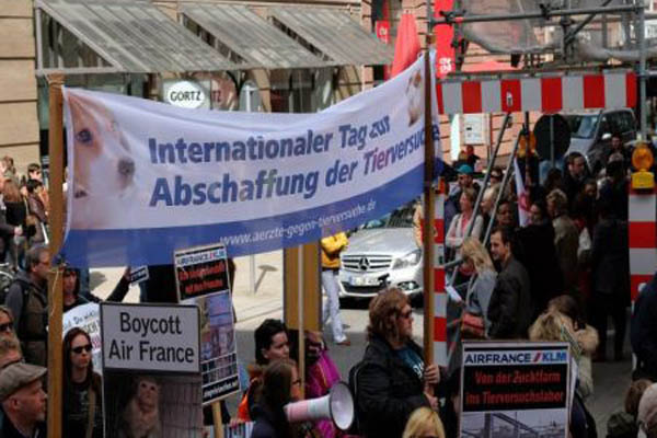 Aktionstag gegen Tierversuche in Hamburg