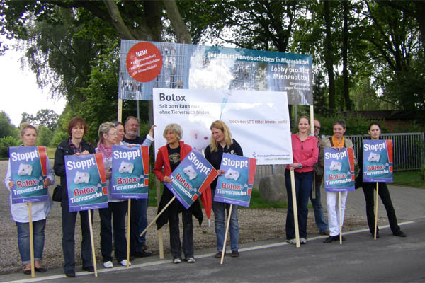 Europaweiter Aktionstag gegen Botox-Tierversuche 2012